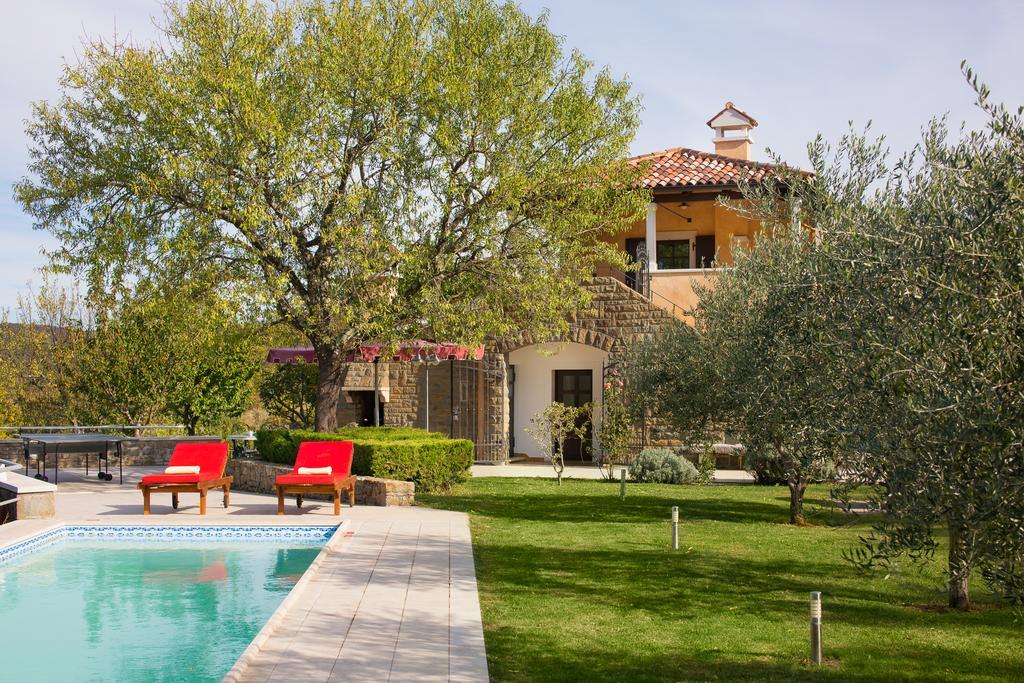 Villa Momiano With Private Pool Momjan Экстерьер фото